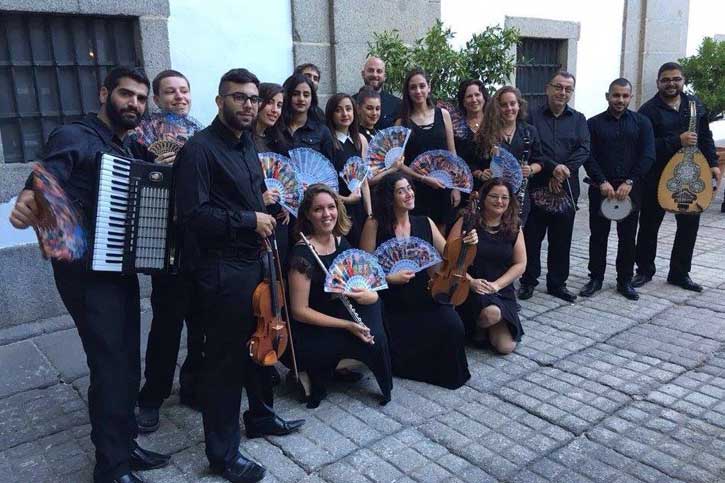 התזמורת העבית יהודית של החוג למוזיקה בניצוחו של פרופ' תייסיר אליאס, בסיבוב הופעות במדריד, לציון שלושים שנות יחסים דיפלומטים בין ספרד וישראל.